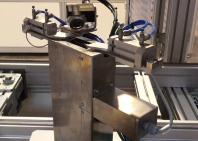automazione industriale per assemblaggio e collaudi con robot